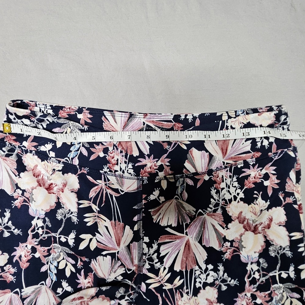 Wonderly Studio Women's Large Yummy Leggings New w/Tags Navy‎ Floral - Picture 5 of 7